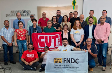 Plenária Estadual do FNDC define propostas e delegado para Plenária Nacional