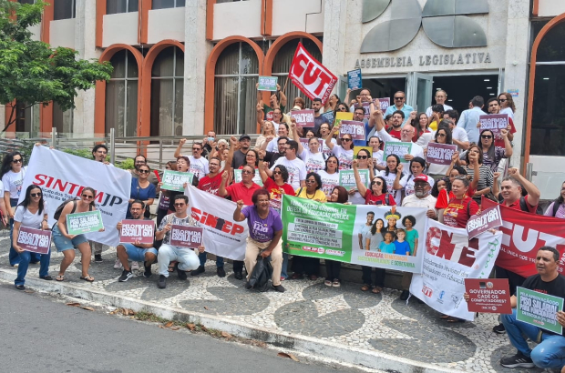 Trabalhadores/as em educação se mobilizam por pautas regionais e nacionais